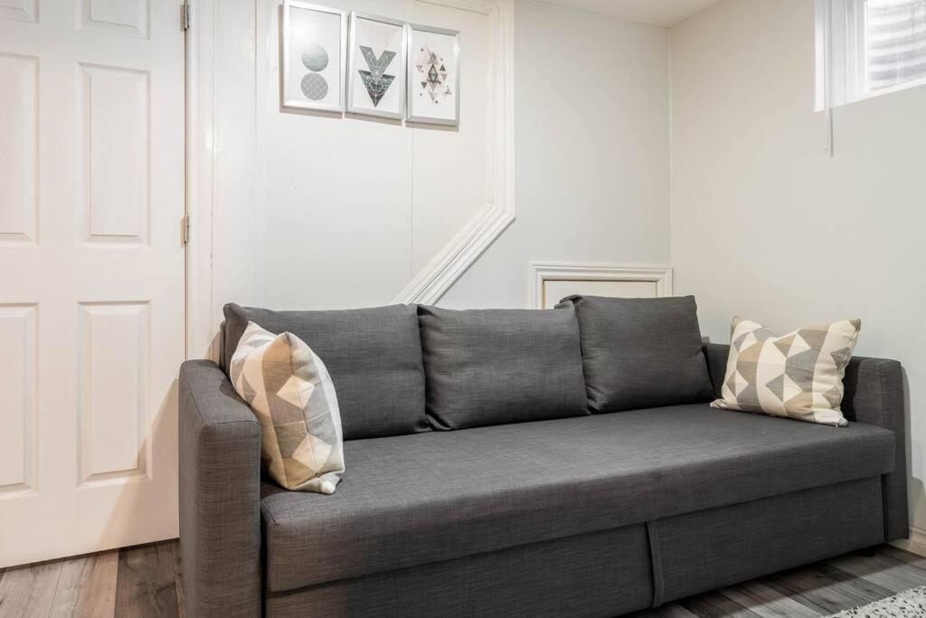 Cozy Nest Basement Unit Apartman Hamilton Kültér fotó