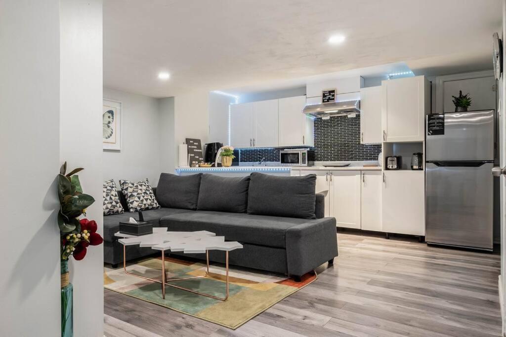 Cozy Nest Basement Unit Apartman Hamilton Kültér fotó