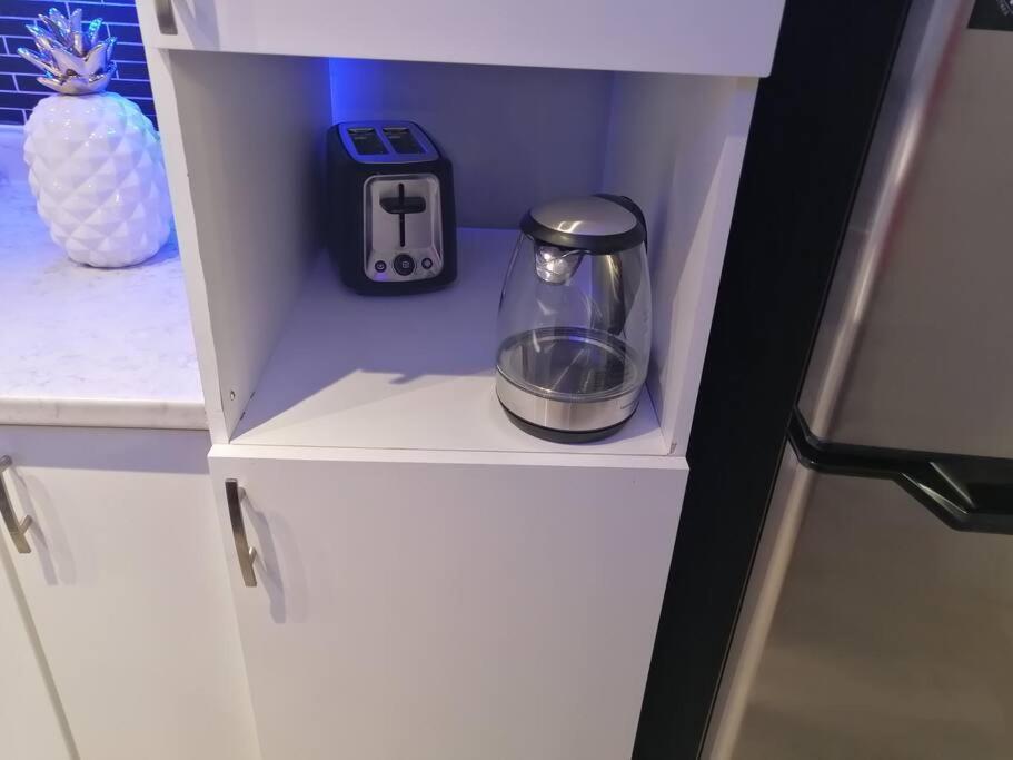 Cozy Nest Basement Unit Apartman Hamilton Kültér fotó