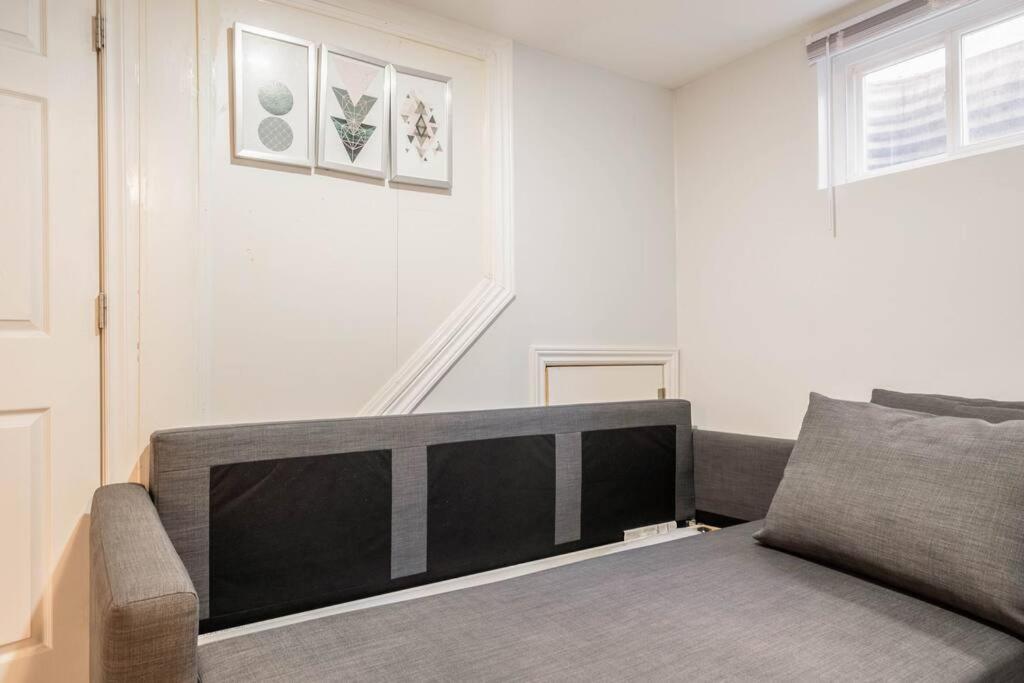 Cozy Nest Basement Unit Apartman Hamilton Kültér fotó