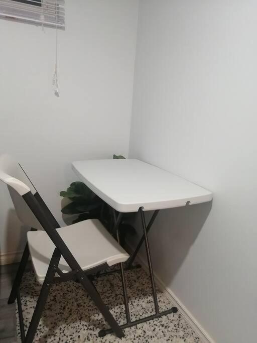 Cozy Nest Basement Unit Apartman Hamilton Kültér fotó