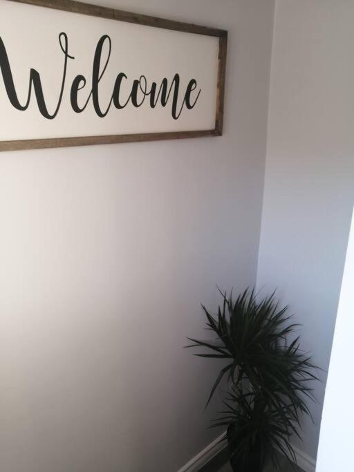 Cozy Nest Basement Unit Apartman Hamilton Kültér fotó