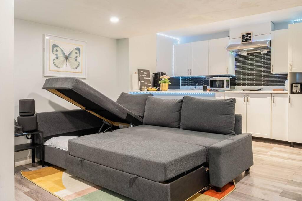 Cozy Nest Basement Unit Apartman Hamilton Kültér fotó
